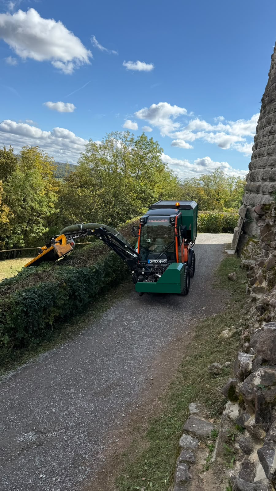 Hecken-Profi im Einsatz Burg Botenlauben Bad Kissingen